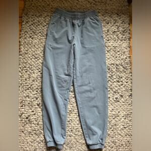 Richer poorer sweatpants size small